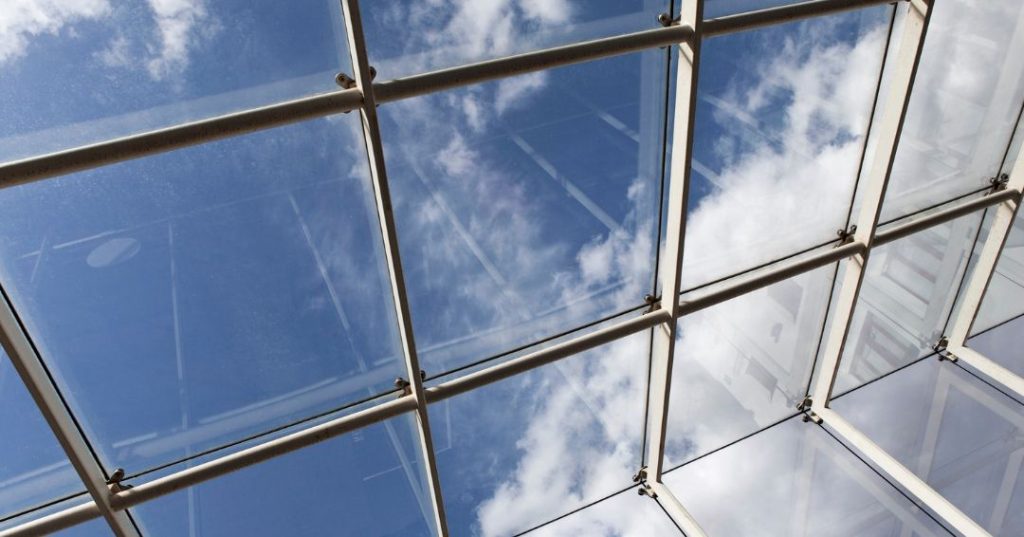 Quando Substituir Vidros Antigos em Suzano: Confira 4 Dicas cobertura